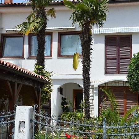 Apartamento Hous Mira Poreč Exterior foto